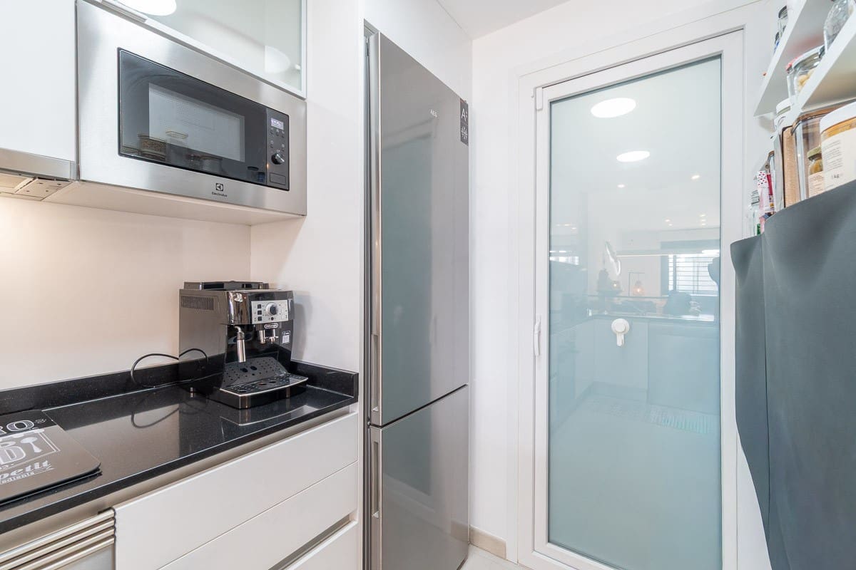 3 sypialnia Apartament na sprzedaż w Playa Flamenca z basenem garażem - 450 000 € (Ref: 10063013)