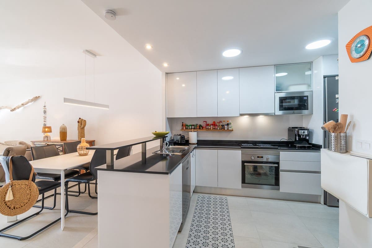 3 sypialnia Apartament na sprzedaż w Playa Flamenca z basenem garażem - 450 000 € (Ref: 10063013)