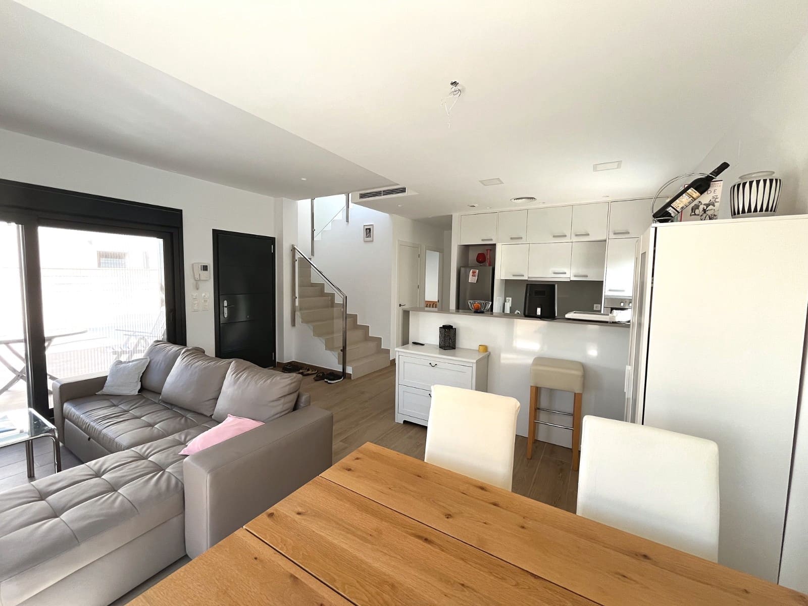 3 soverom Kjedet enebolig til salgs i Ciudad Quesada med svømmebasseng - € 409 500 (Ref: 10077102)