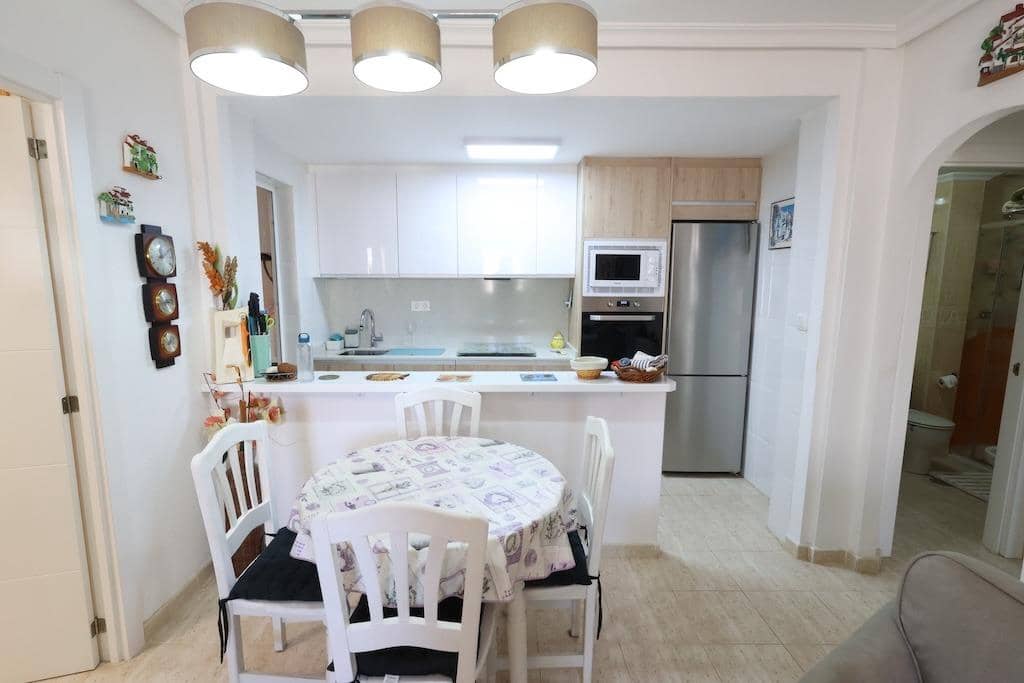 Bungalow de 2 habitaciones en Orihuela Costa en venta con piscina - 230.000 € (Ref: 10077113)