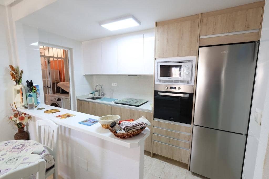 Bungalow de 2 habitaciones en Orihuela Costa en venta con piscina - 230.000 € (Ref: 10077113)