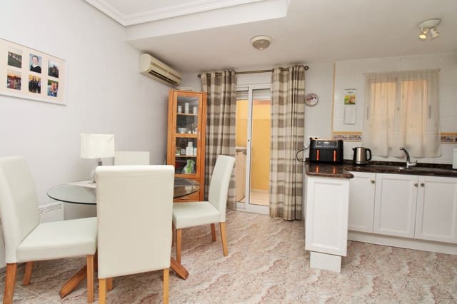 2 bedroom Townhouse for sale in Villamartin, Orihuela with pool - € 159,900 (Ref: 10077130)