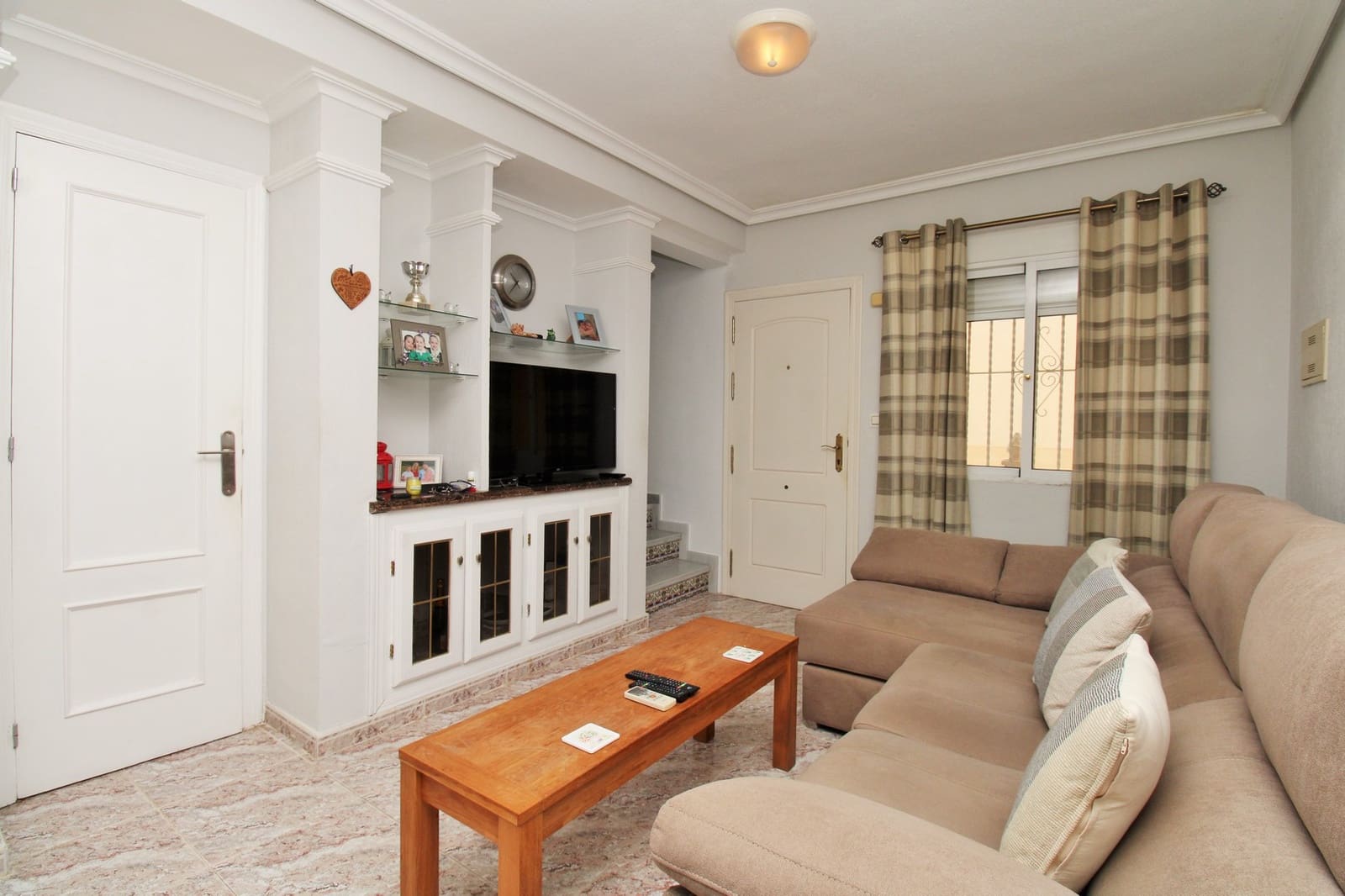 2 bedroom Townhouse for sale in Villamartin with pool - € 159,900 (Ref: 10077130)