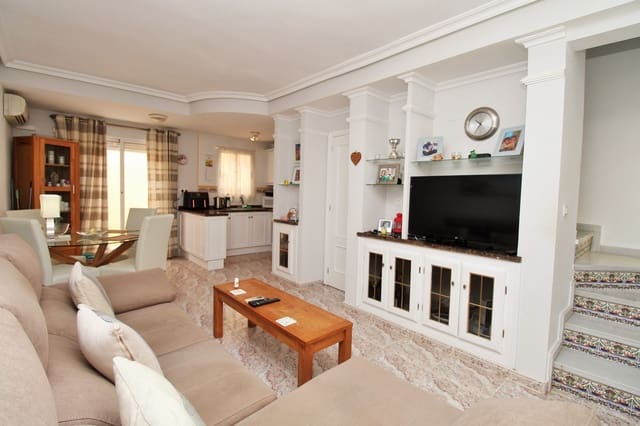 2 bedroom Townhouse for sale in Villamartin, Orihuela with pool - € 159,900 (Ref: 10077130)