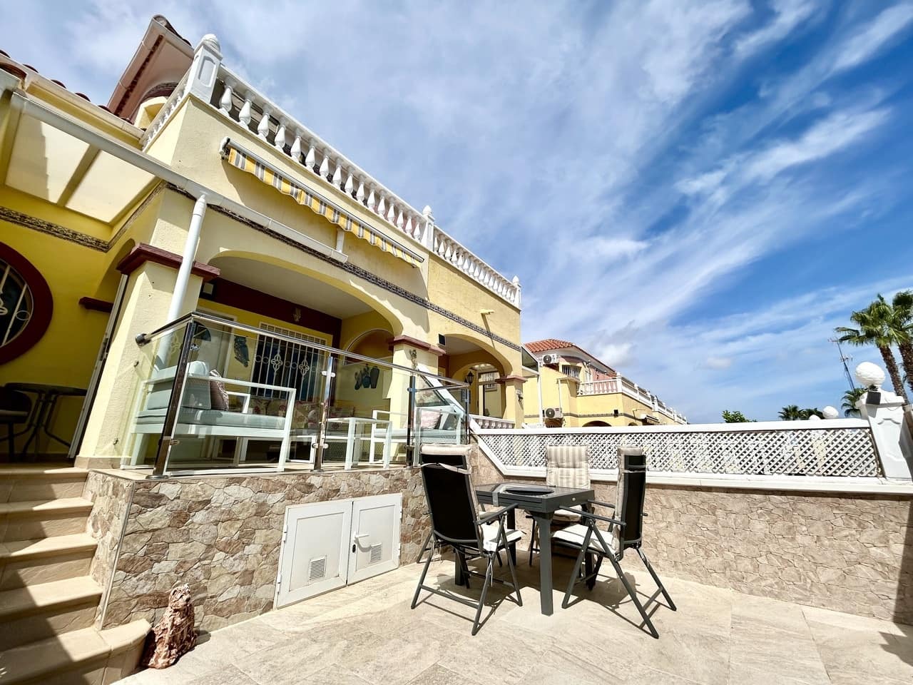 Casa de 3 habitaciones en Cabo Roig en venta con piscina garaje - 220.000 € (Ref: 10090024)