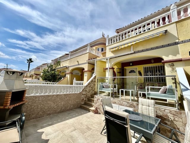 Casa de 3 habitaciones en Cabo Roig, Orihuela en venta con piscina garaje - 220.000 € (Ref: 10090024)