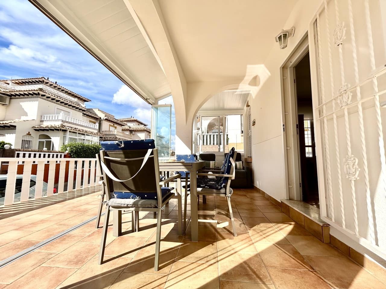 2 Zimmer Haus zu verkaufen in Cabo Roig mit Pool Garage - 219.995 € (Ref: 10090025)