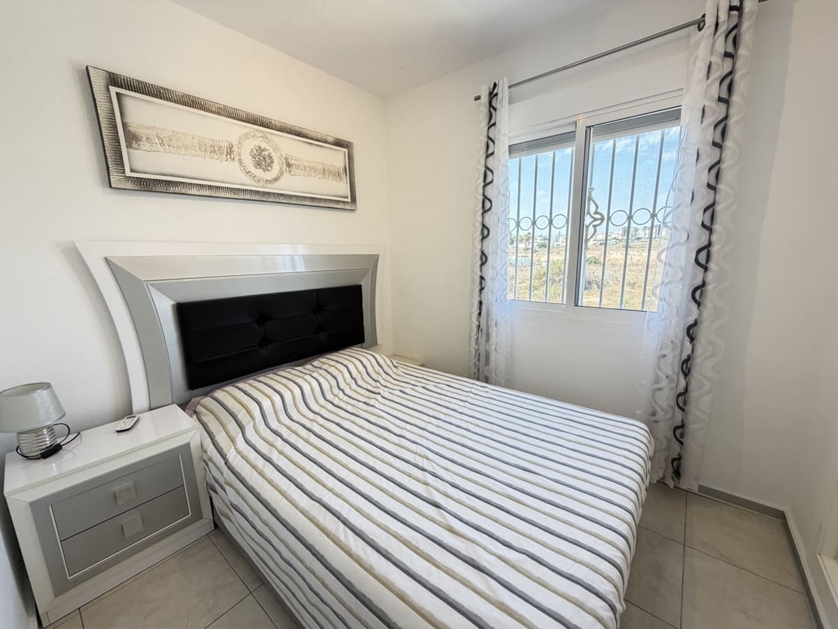 3 soverom Leilighet til salgs i Cabo Roig med svømmebasseng - € 199 995 (Ref: 10094117)