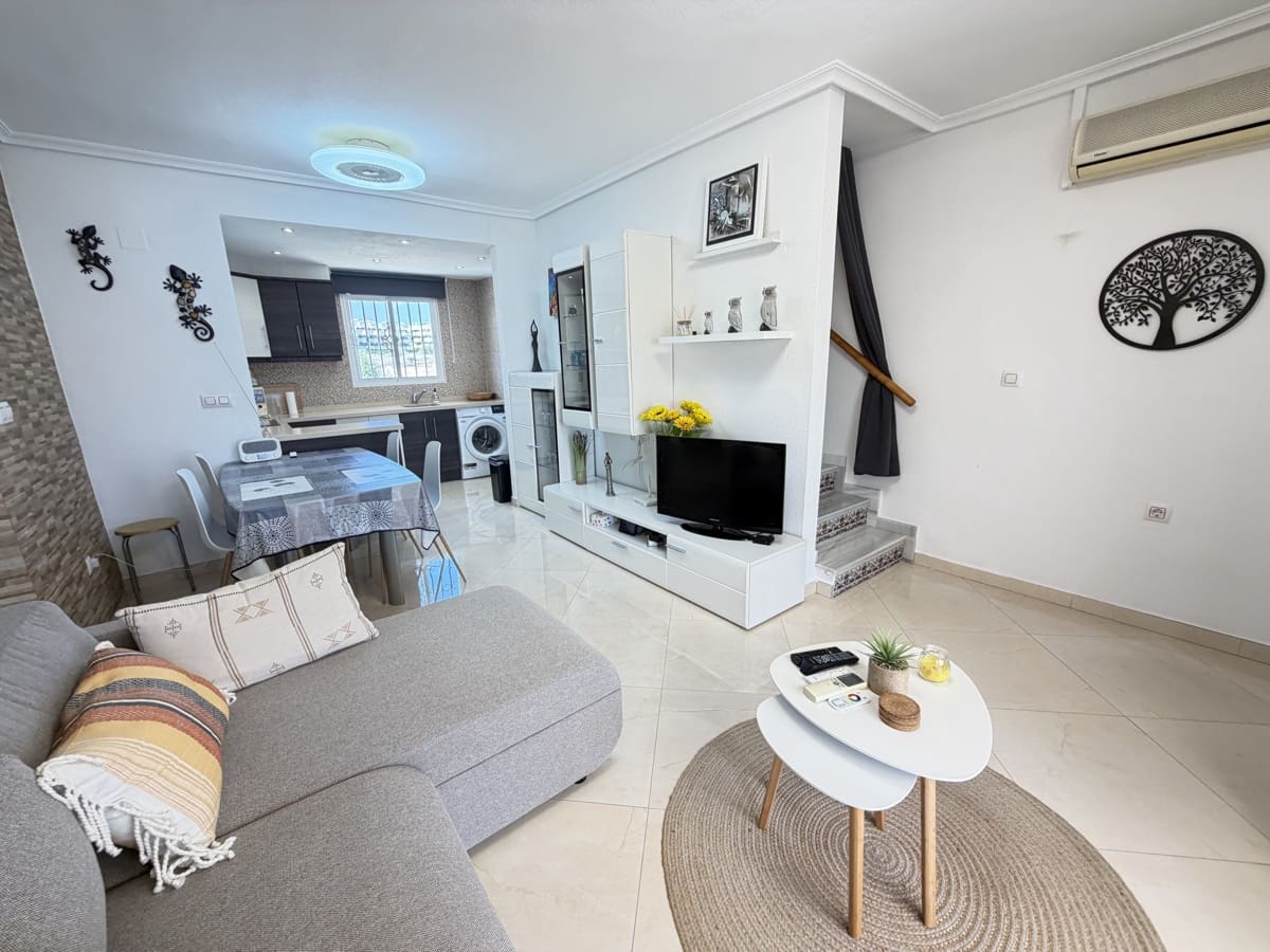 3 soverom Leilighet til salgs i Cabo Roig med svømmebasseng - € 199 995 (Ref: 10094117)