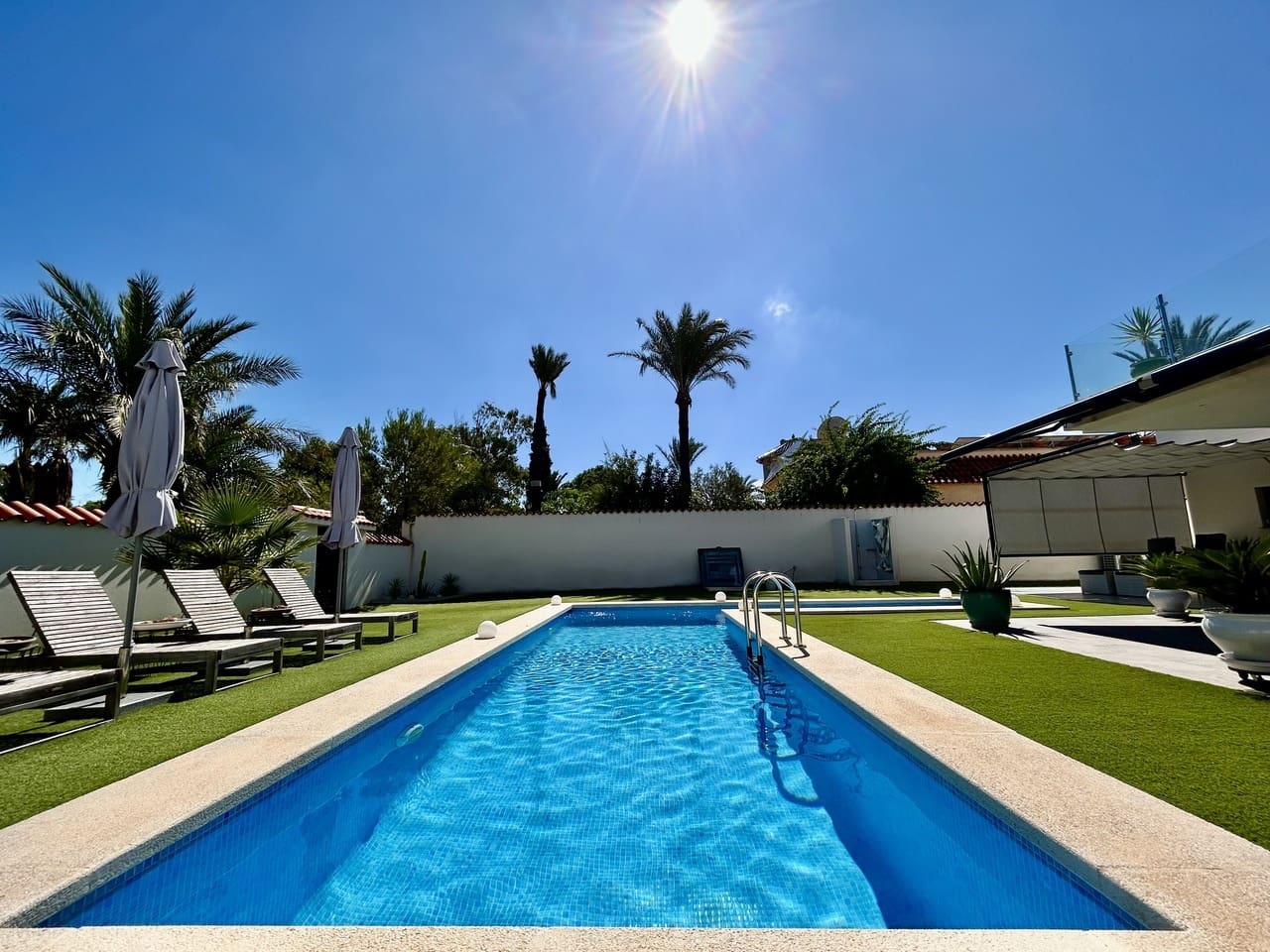 3 soveværelse Villa til salg i Los Urrutias med swimmingpool garage - € 1.598.000 (Ref: 10095732)