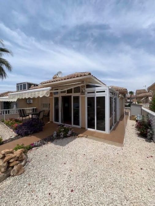2 chambre Villa/Maison à vendre à Villamartin avec piscine - 235 000 € (Ref: 10097395)