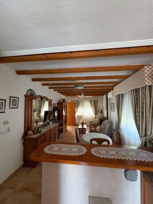 2 chambre Villa/Maison à vendre à Villamartin avec piscine - 235 000 € (Ref: 10097395)