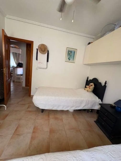 2 chambre Villa/Maison à vendre à Villamartin avec piscine - 235 000 € (Ref: 10097395)