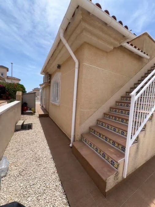 2 chambre Villa/Maison à vendre à Villamartin avec piscine - 235 000 € (Ref: 10097395)