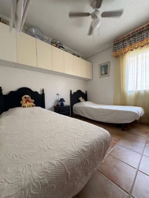 2 chambre Villa/Maison à vendre à Villamartin avec piscine - 235 000 € (Ref: 10097395)