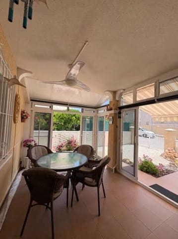2 soveværelse Villa til salg i Villamartin, Orihuela med swimmingpool - € 235.000 (Ref: 10097395)