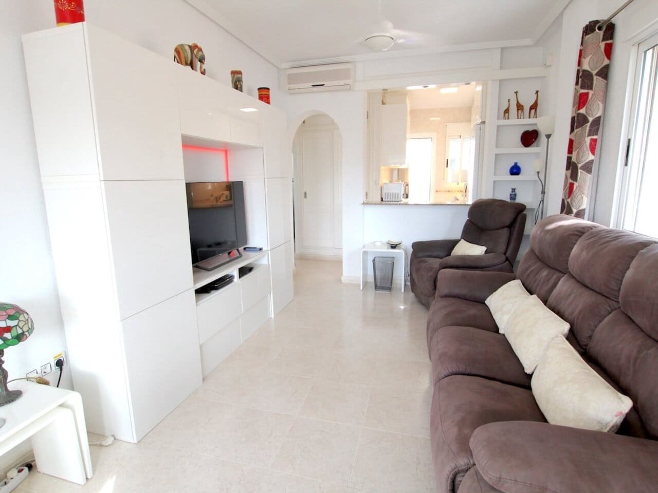 5 slaapkamer Villa te koop in Villamartin - € 269.000 (Ref: 10099019)