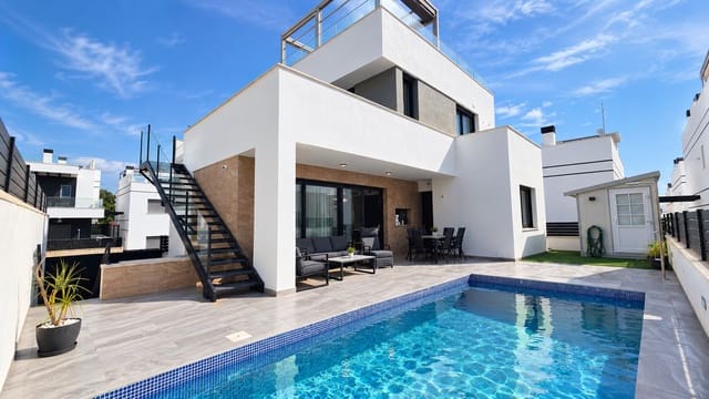 6 soveværelse Villa til salg i Villamartin, Orihuela med swimmingpool garage - € 546.950 (Ref: 10099020)