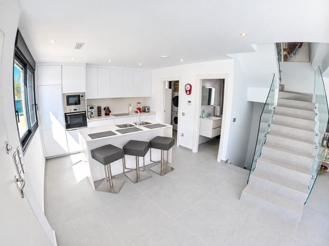 4 slaapkamer Villa te koop in Algorfa met zwembad garage - € 580.000 (Ref: 10099021)