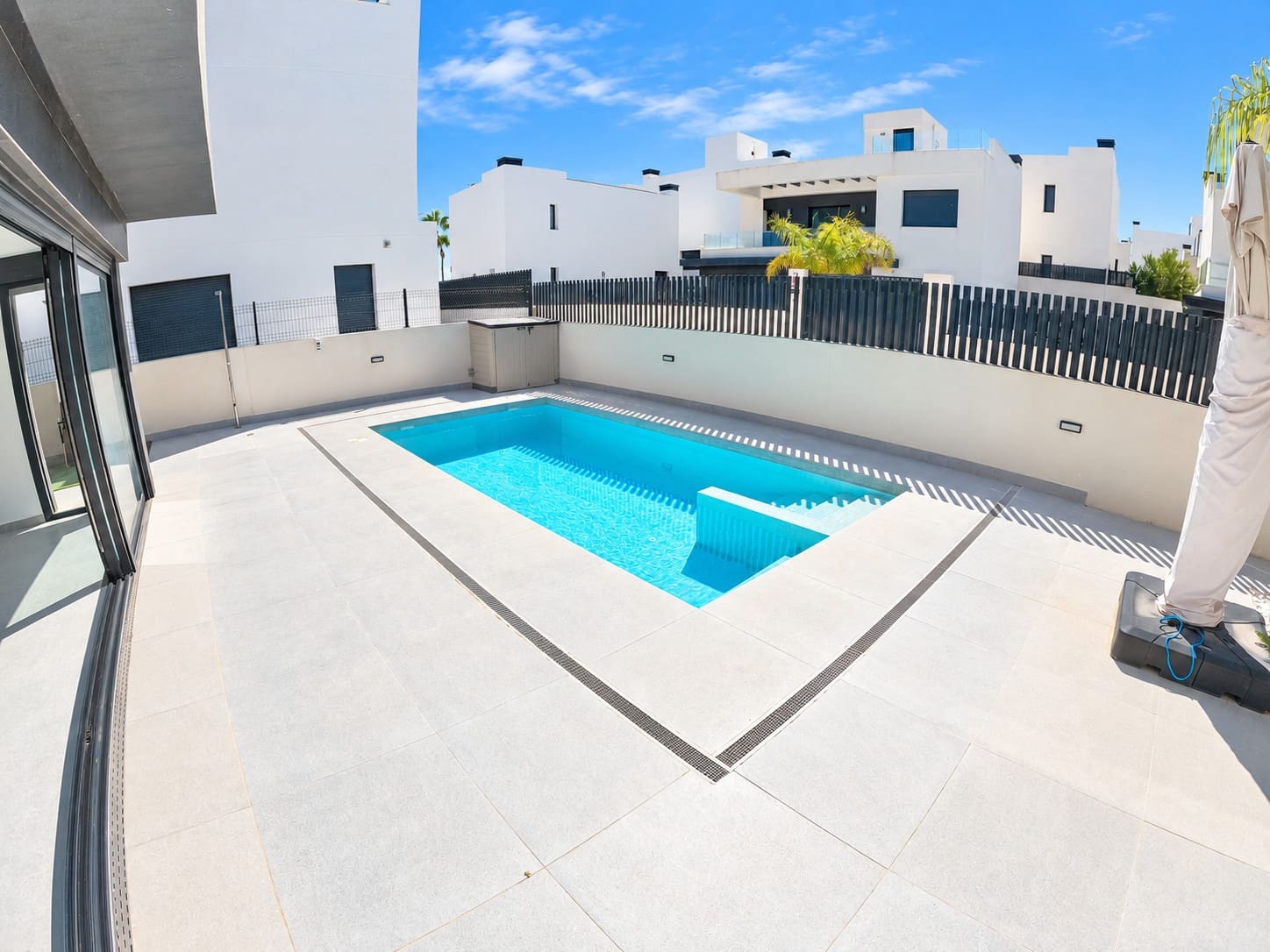 4 slaapkamer Villa te koop in Algorfa met zwembad garage - € 580.000 (Ref: 10099021)