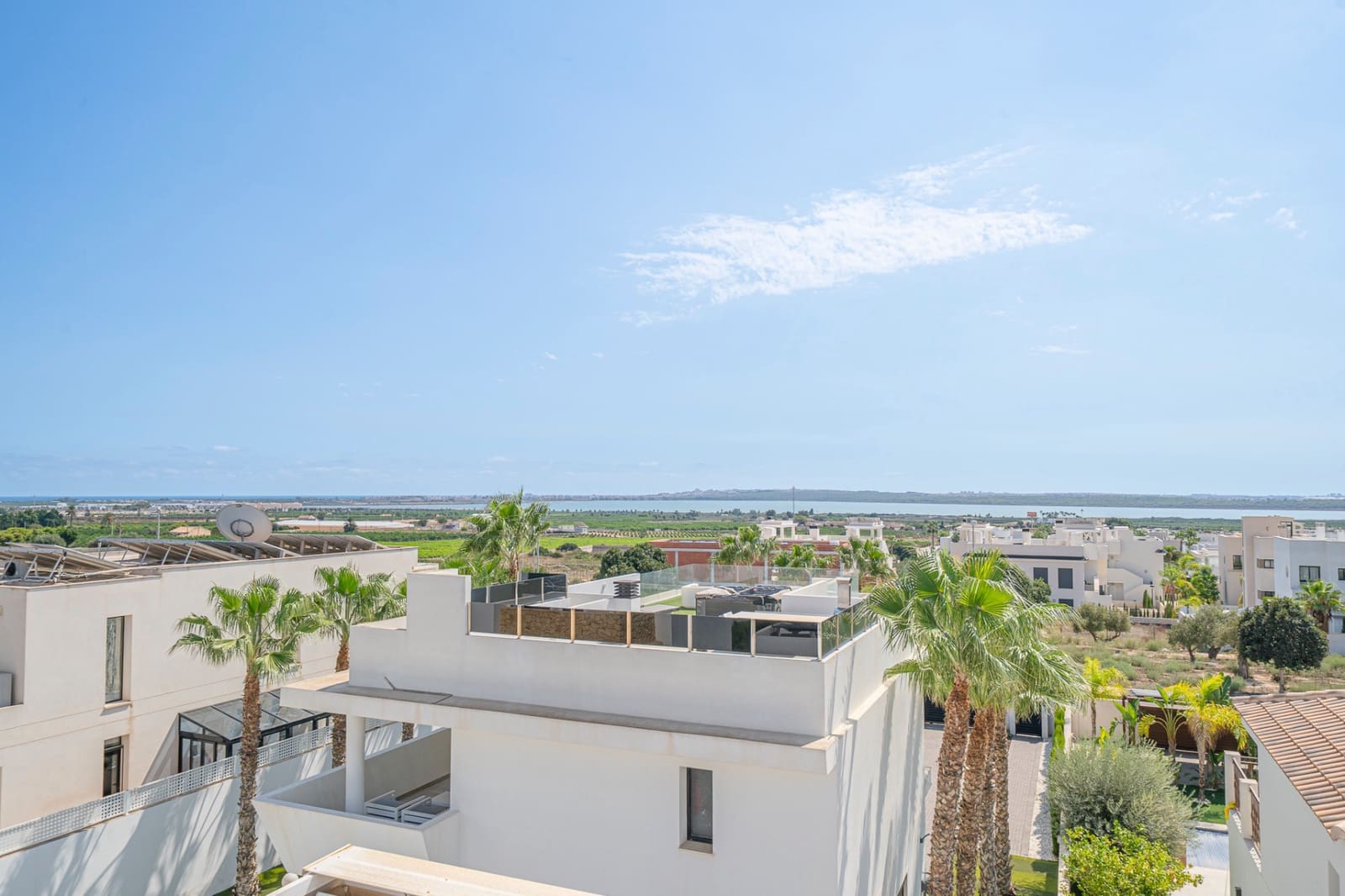 Chalet de 3 habitaciones en Ciudad Quesada en venta con piscina - 550.000 € (Ref: 10099024)