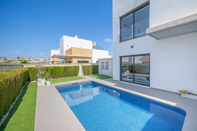 Chalet de 3 habitaciones en Ciudad Quesada, Rojales en venta con piscina - 550.000 € (Ref: 10099024)
