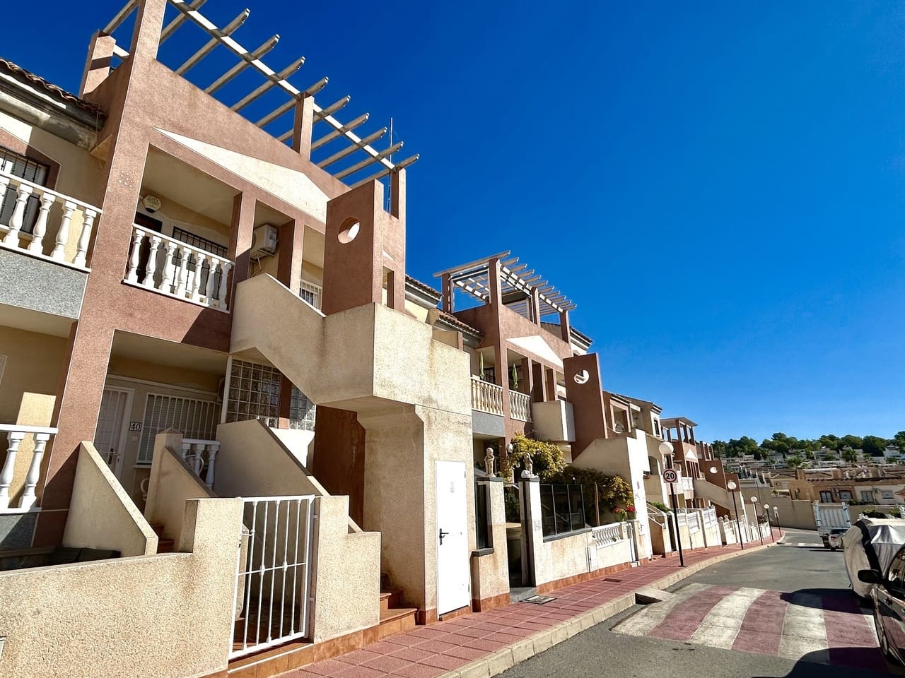 2 soverom Leilighet til salgs i Villamartin med svømmebasseng garasje - € 135 000 (Ref: 10101331)