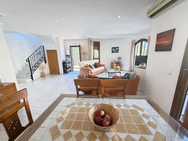 4 slaapkamer Villa te koop in Algorfa met zwembad - € 449.955 (Ref: 10111157)