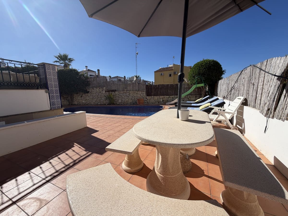 4 slaapkamer Villa te koop in Algorfa met zwembad - € 449.955 (Ref: 10111157)