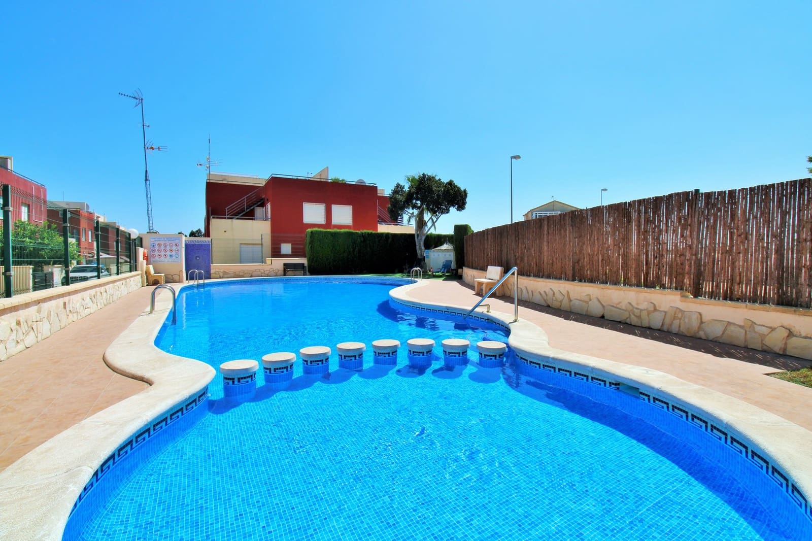 3 chambre Maison de Ville à vendre à Villamartin avec piscine garage - 199 950 € (Ref: 10111162)