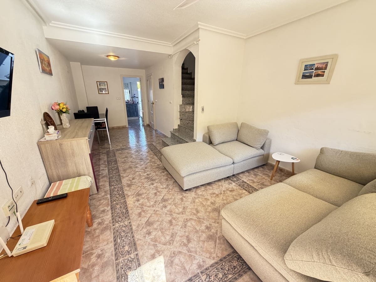 3 soveværelse Byhus til salg i La Zenia med swimmingpool - € 214.995 (Ref: 10111172)