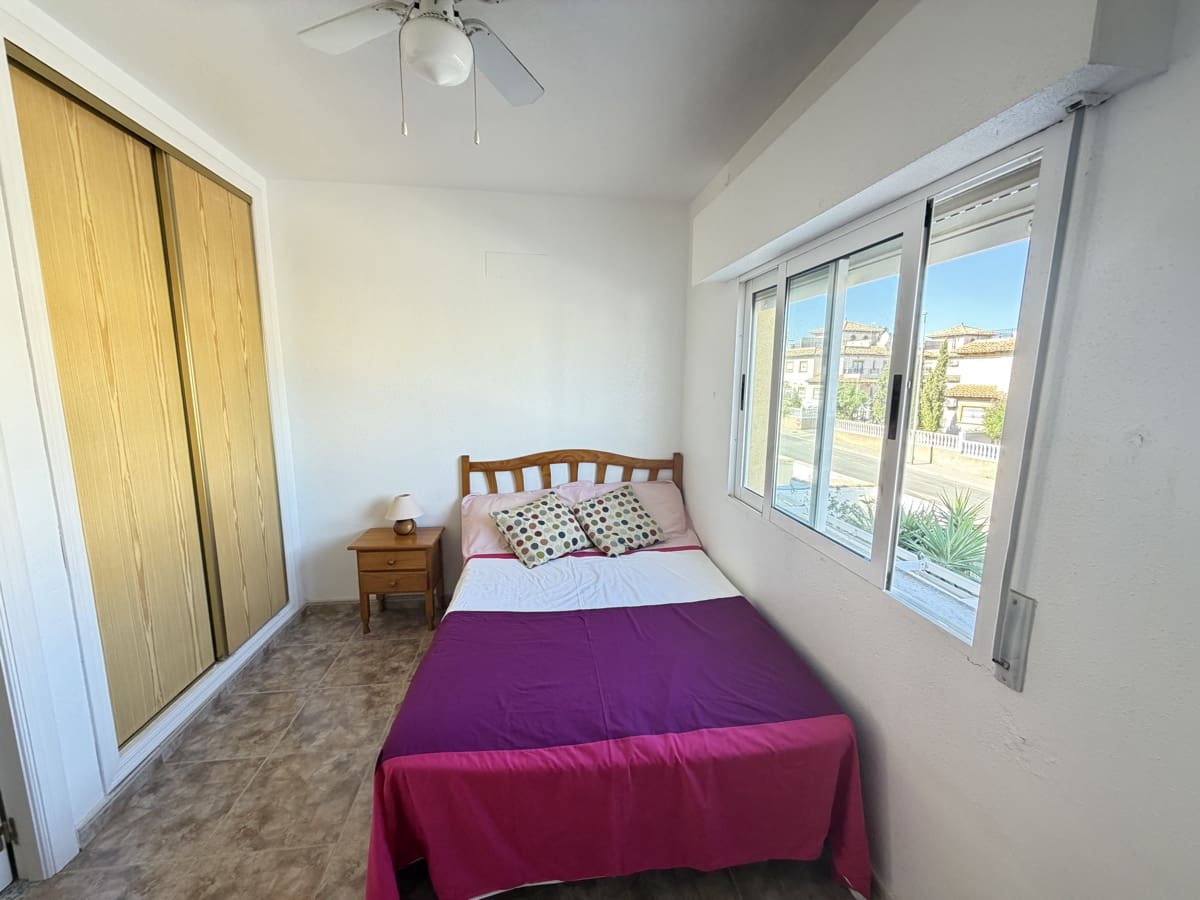 3 soveværelse Byhus til salg i La Zenia med swimmingpool - € 214.995 (Ref: 10111172)