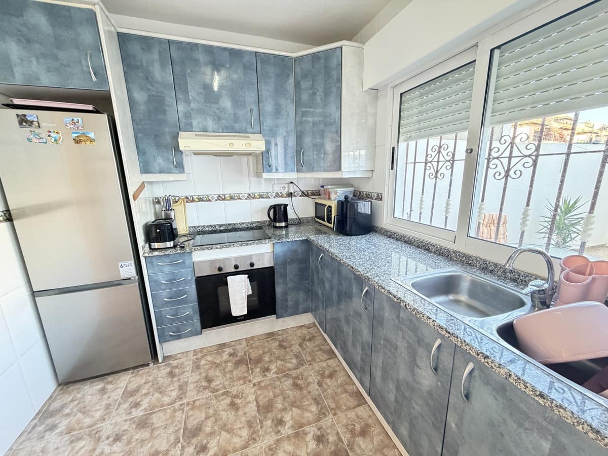 3 soveværelse Byhus til salg i La Zenia med swimmingpool - € 214.995 (Ref: 10111172)