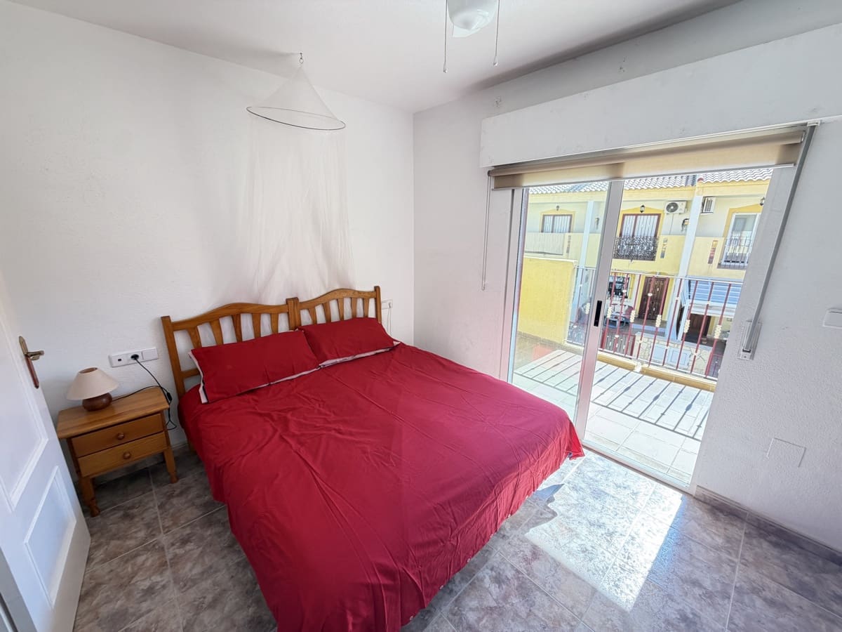 3 soveværelse Byhus til salg i La Zenia med swimmingpool - € 214.995 (Ref: 10111172)