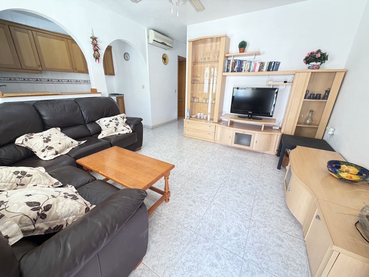 Apartamento de 2 habitaciones en Villamartin en venta con piscina - 159.995 € (Ref: 10111173)