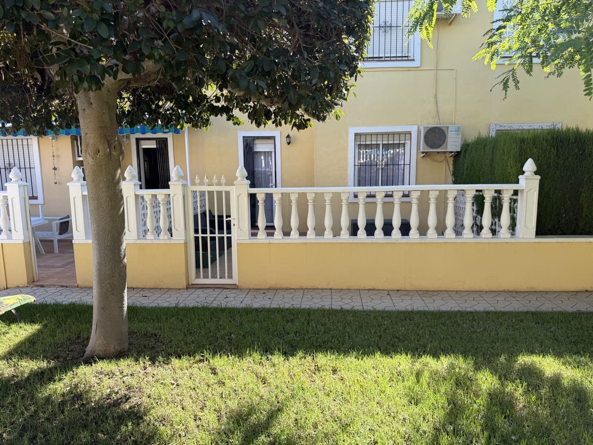 Apartamento de 2 habitaciones en Villamartin en venta con piscina - 159.995 € (Ref: 10111173)