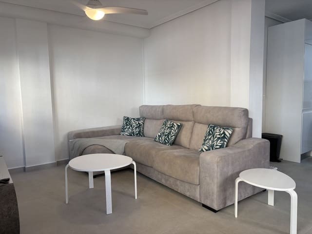 3 soveværelse Byhus til salg i La Zenia, Orihuela med swimmingpool - € 285.000 (Ref: 10111176)