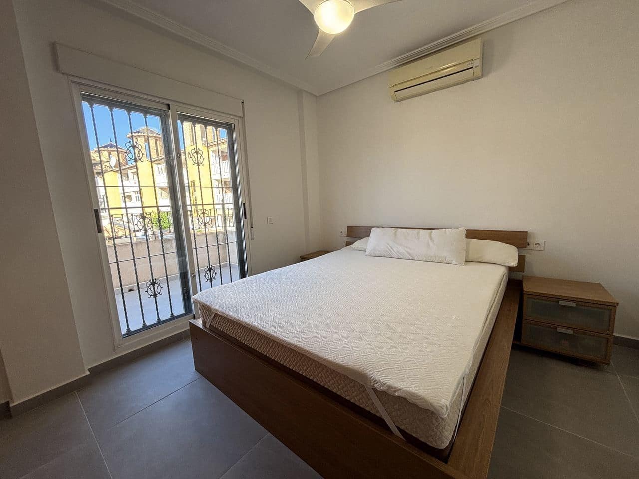 3 soveværelse Byhus til salg i La Zenia med swimmingpool - € 285.000 (Ref: 10111176)
