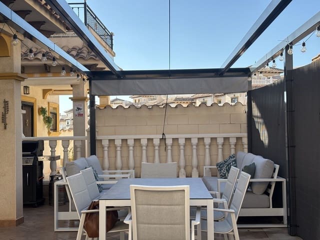 3 soveværelse Byhus til salg i La Zenia, Orihuela med swimmingpool - € 285.000 (Ref: 10111176)