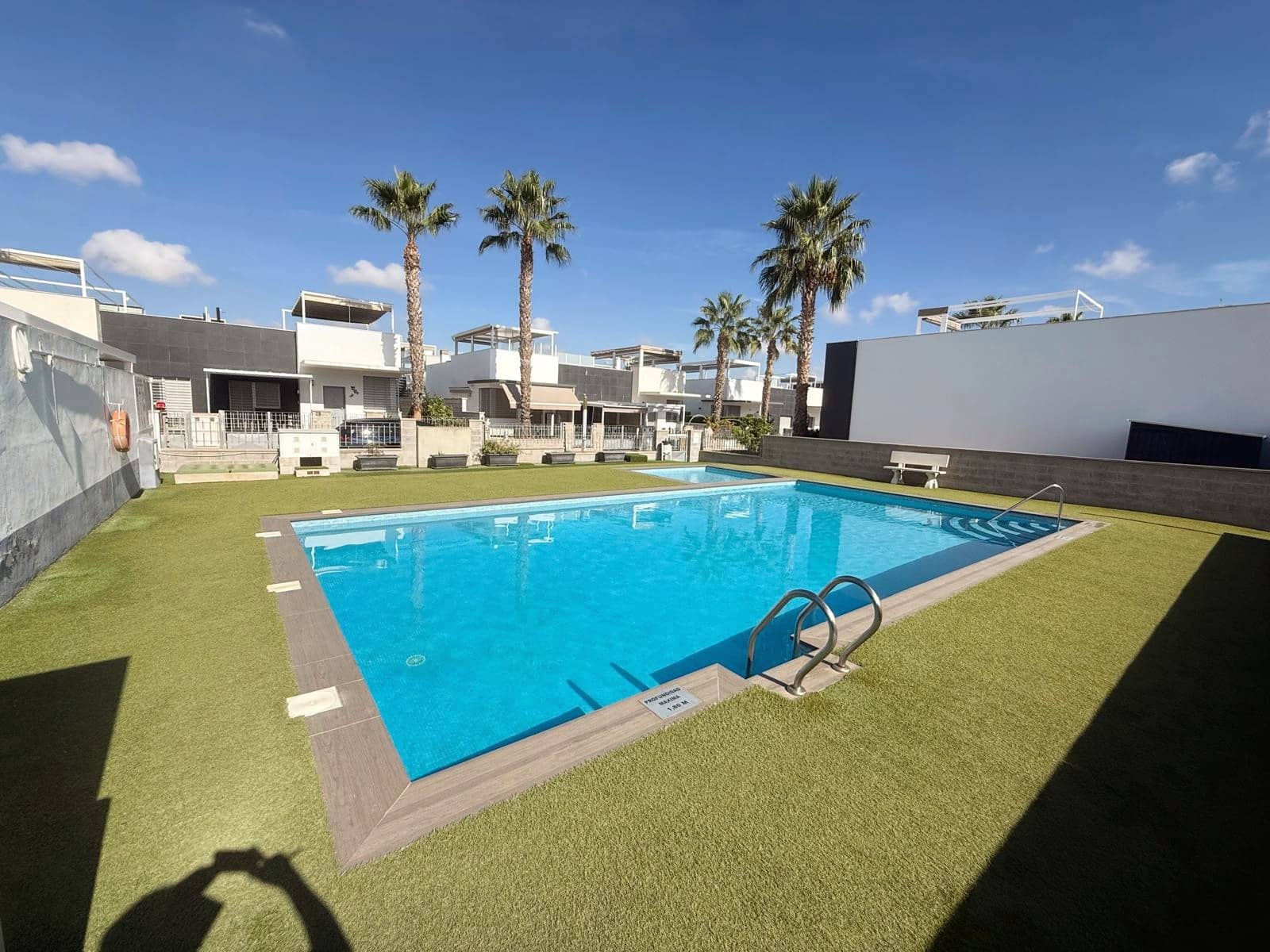 2 Zimmer Bungalow zu verkaufen in Ciudad Quesada mit Pool Garage - 320.000 € (Ref: 10118033)