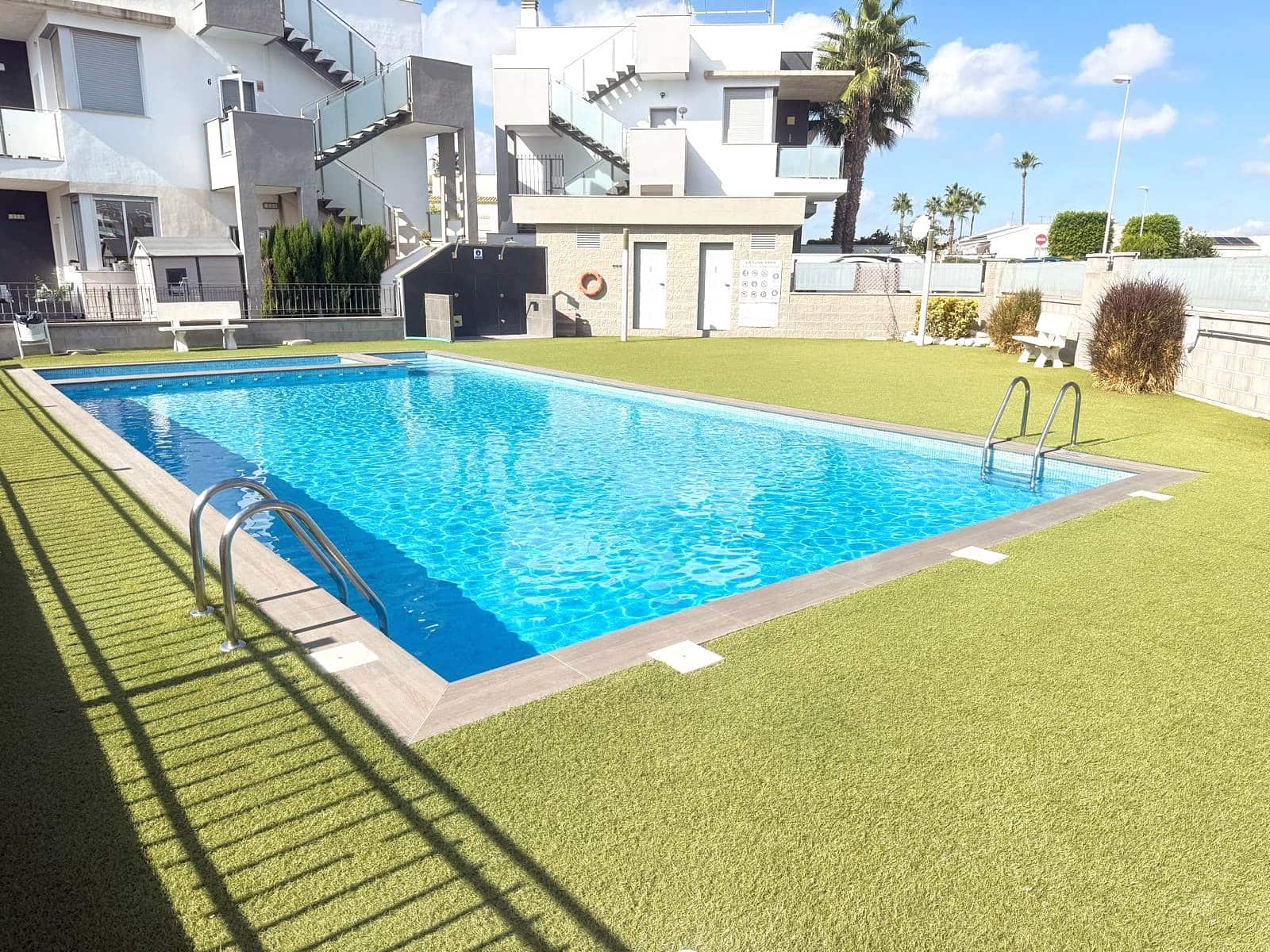 2 Zimmer Bungalow zu verkaufen in Ciudad Quesada mit Pool Garage - 320.000 € (Ref: 10118033)