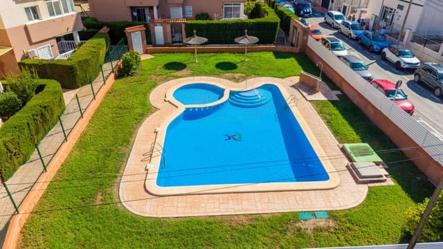 2 soverom Hus til salgs i Torrevieja med svømmebasseng garasje - € 149 900 (Ref: 10130201)