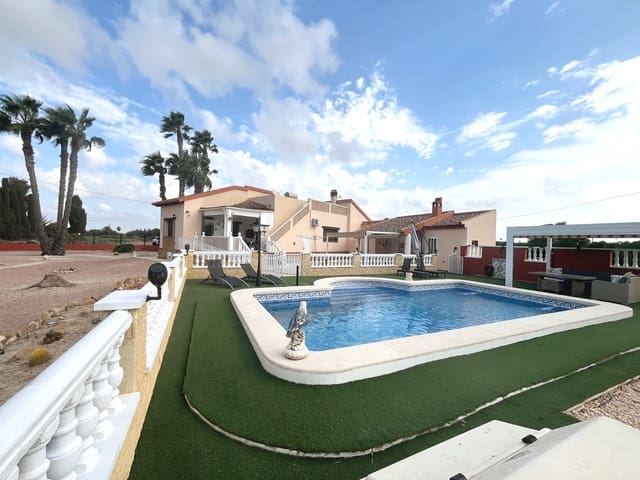 3 Zimmer Villa zu verkaufen in Daya Vieja mit Pool Garage - 650.000 € (Ref: 10136453)