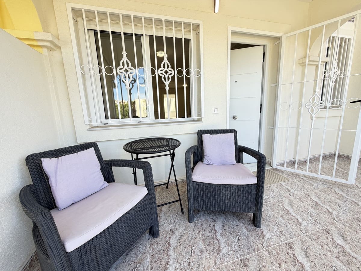 3 soverom Hus til salgs i Villamartin med svømmebasseng - € 199 995 (Ref: 10147961)