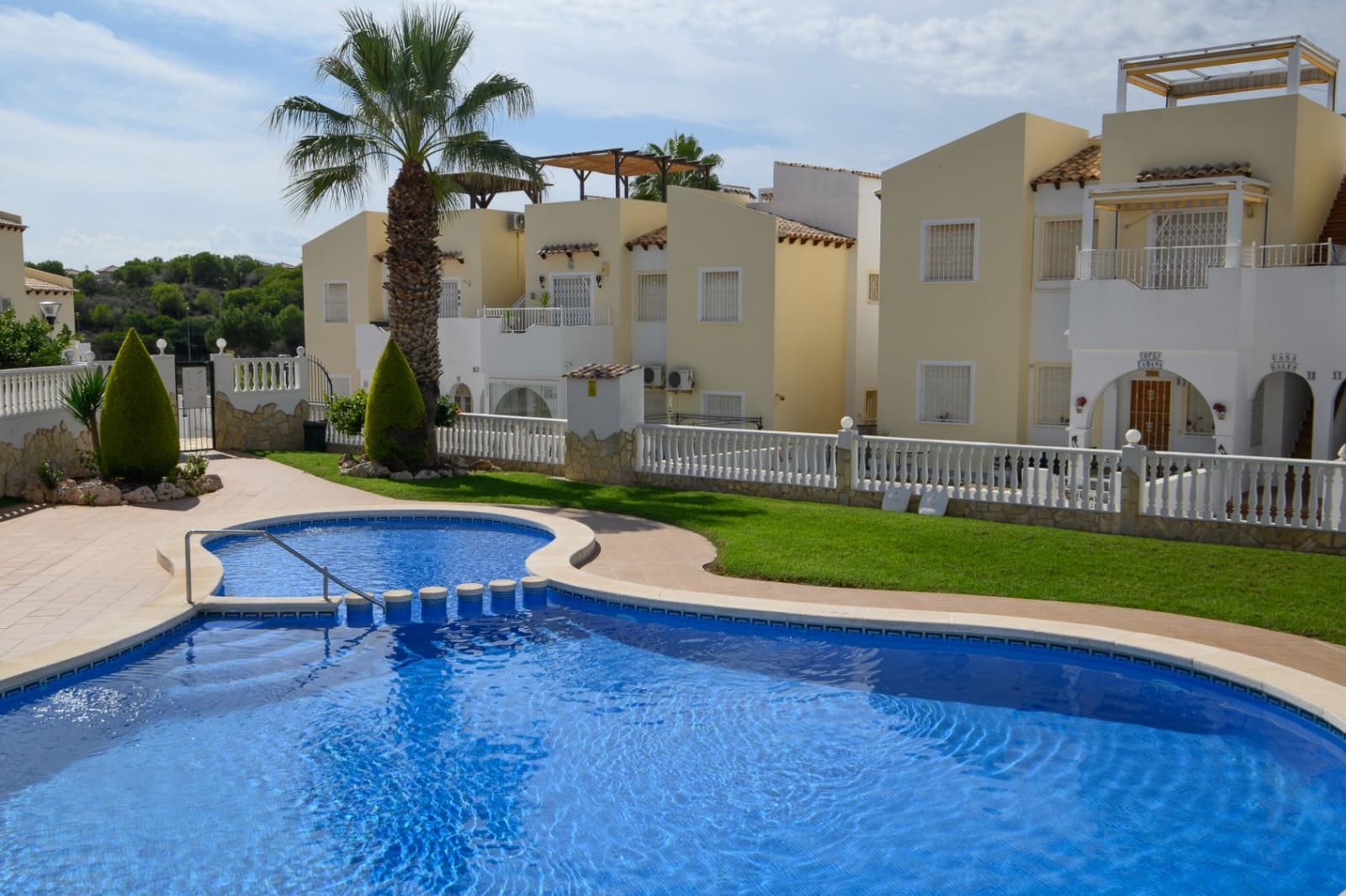 2 slaapkamer Appartement te koop in Orihuela Costa met zwembad garage - € 169.500 (Ref: 10148081)