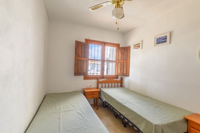 2 soveværelse Byhus til salg i Torrevieja med swimmingpool garage - € 165.000 (Ref: 10148082)