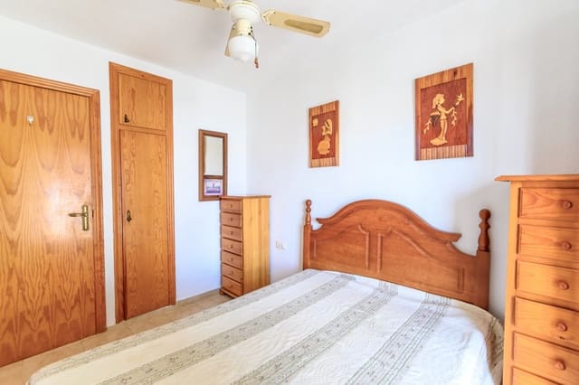 2 soveværelse Byhus til salg i Torrevieja med swimmingpool garage - € 165.000 (Ref: 10148082)
