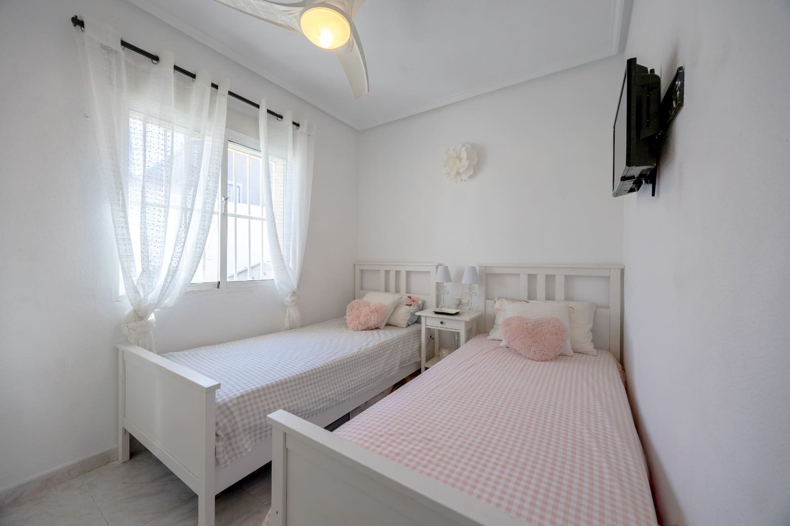 4 bedroom Villa for sale in Benijofar with pool - € 379,950 (Ref: 10153184)