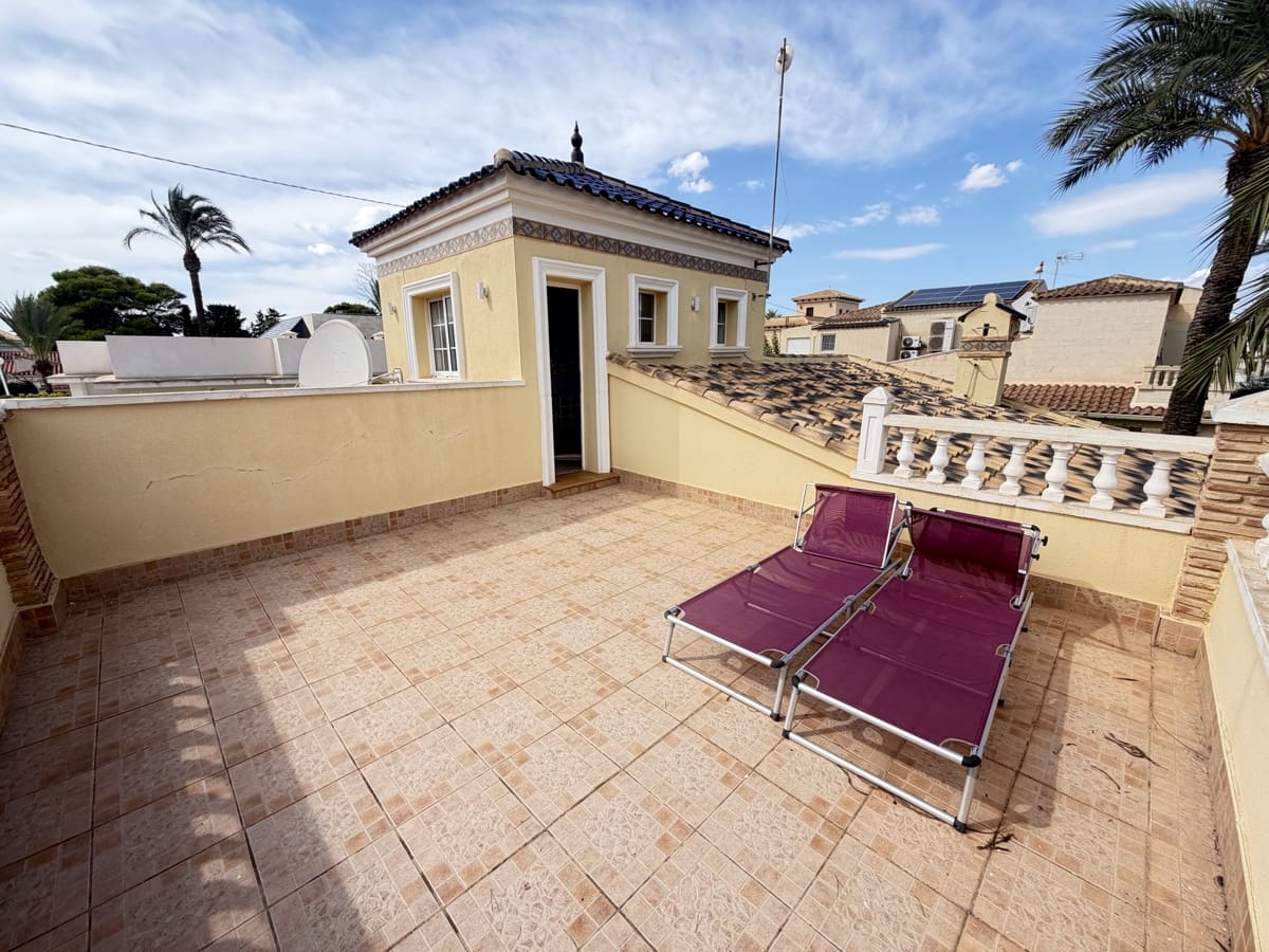 4 Zimmer Villa zu verkaufen in Cabo Roig mit Pool Garage - 749.000 € (Ref: 10160154)