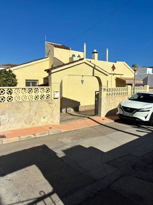 2 bedroom Villa for sale in San Miguel de Salinas with pool garage - € 295,000 (Ref: 10160158)